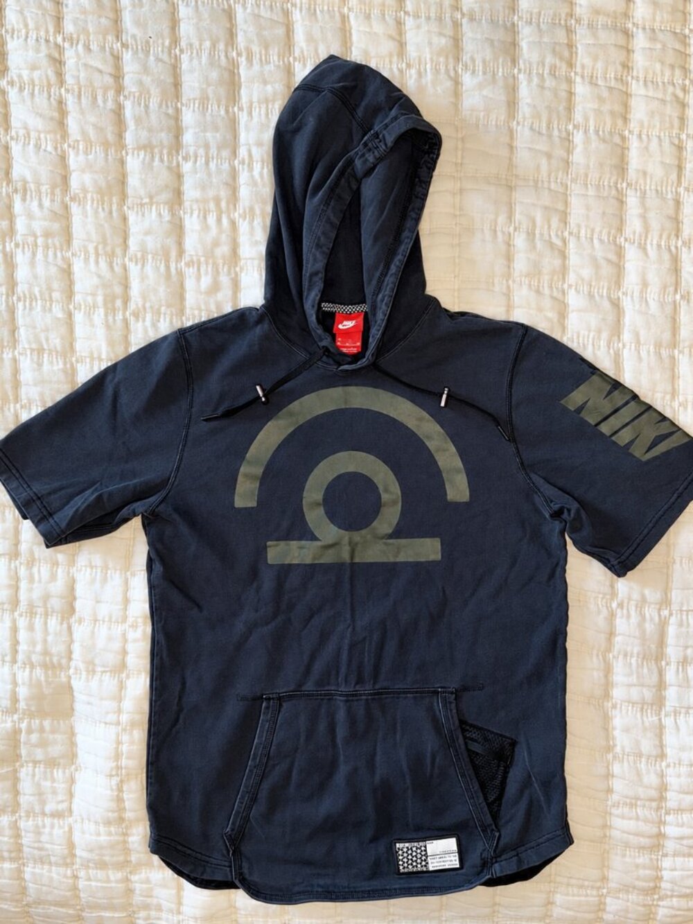 Nike Air Short Sleeve Hoodie M Navy Blue Pullover Graphic Kangaroo Pocket